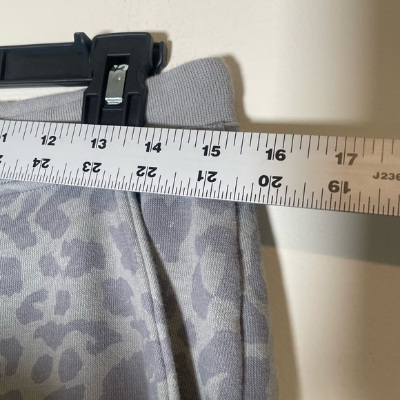 NIKE Womens Dri-FIT Get Fit Printed Leopard Print Training Pants Joggers SZ S - Picture 10 of 16